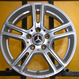 Használt Mercedes (2/4-2311)(HA3558983)(JF)Használt alufelni 16coll 5x112