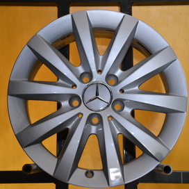 Használt Mercedes (2/4-2333)(HA3558992)(JF)Festett alufelni 16coll 5x112